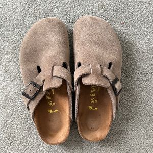 BIRKENSTOCK Boston Soft Footbed Suede Clogs Taupe Size 36/5-5.5L